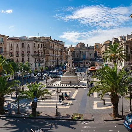 Lyra - Bellini'S Stage Catania